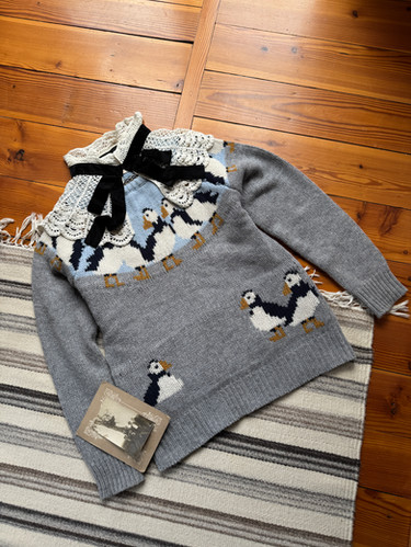 MUNROSPUN pure new wool sweter w maskonury Vintage For Ever