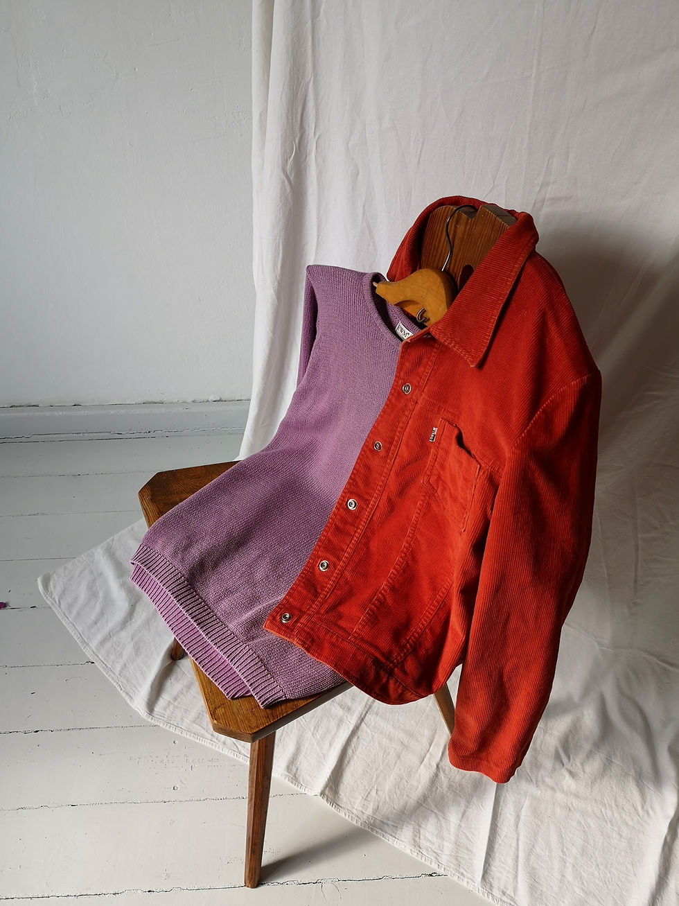 Liliowy bawełniany sweter