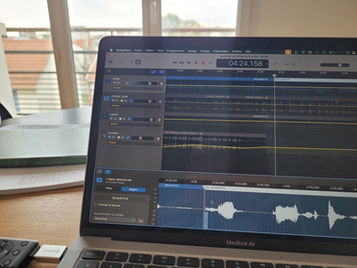 Surprise Yourself: How Re-listening to French Podcasts Boosts Comprehension