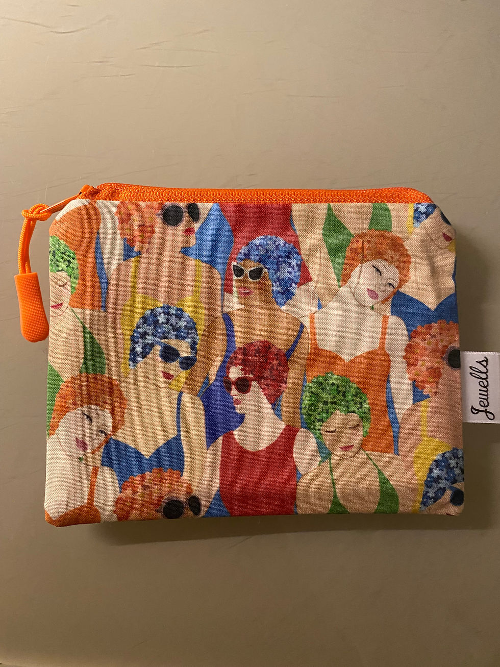 Thumbnail: Retro swim purse