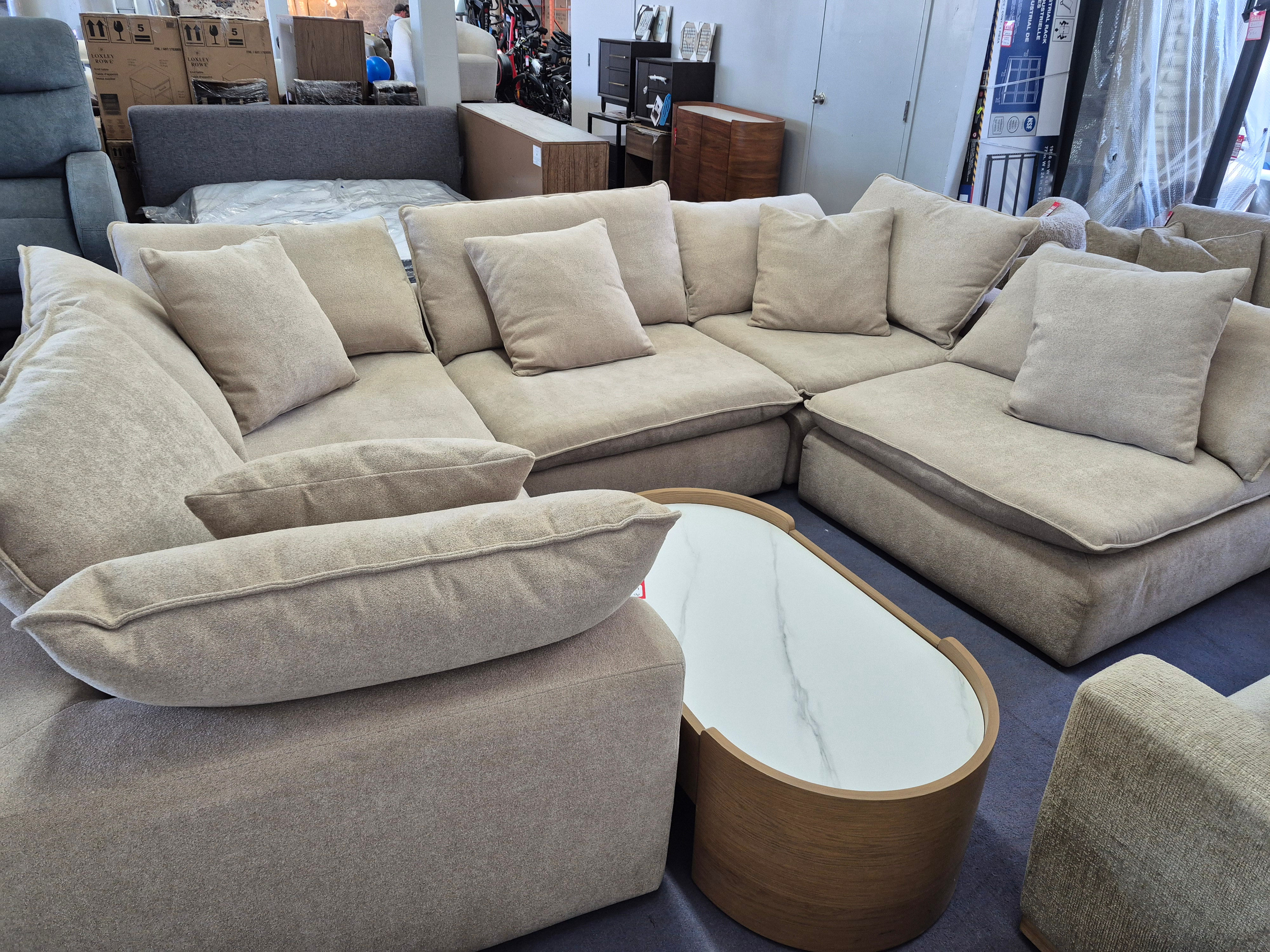 Aiden & Ivy Sereen 6-piece Fabric Sectional
BEIGE