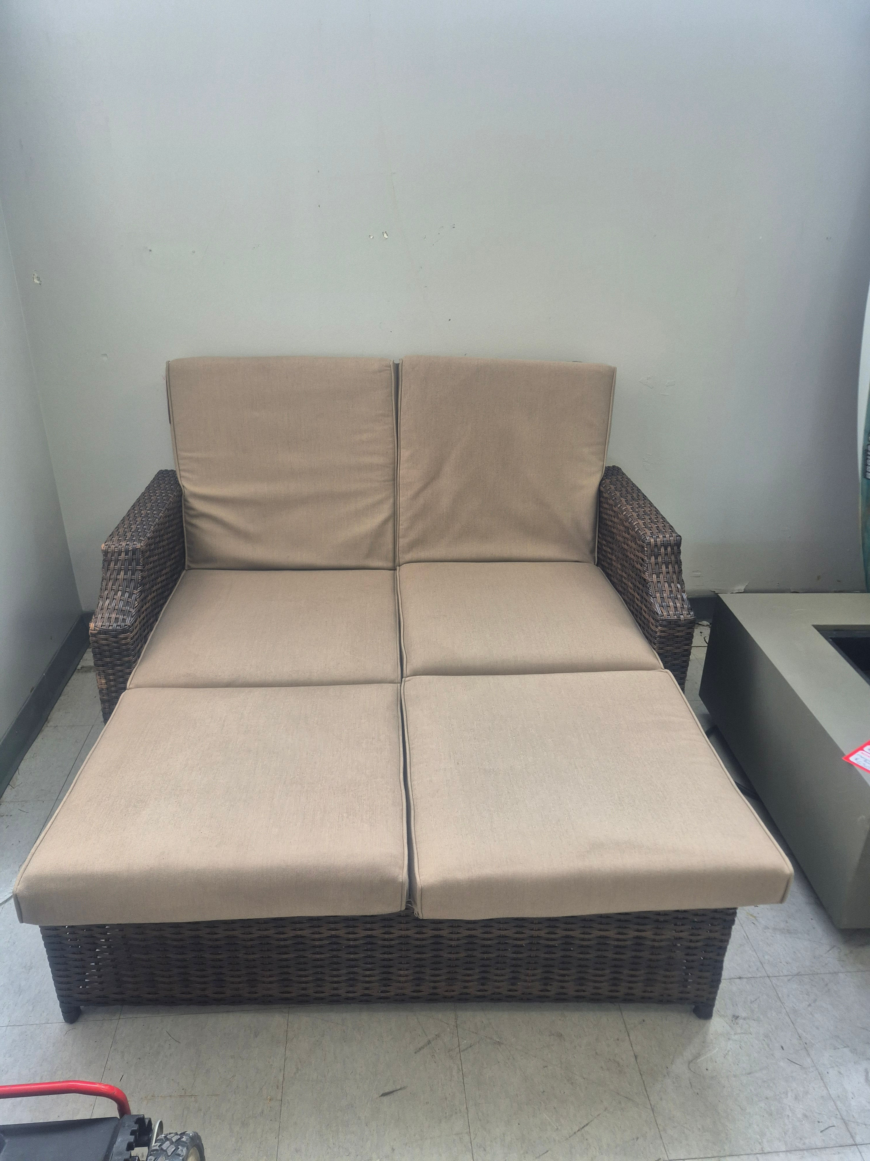 Ove Sunnybrook Day Bed 