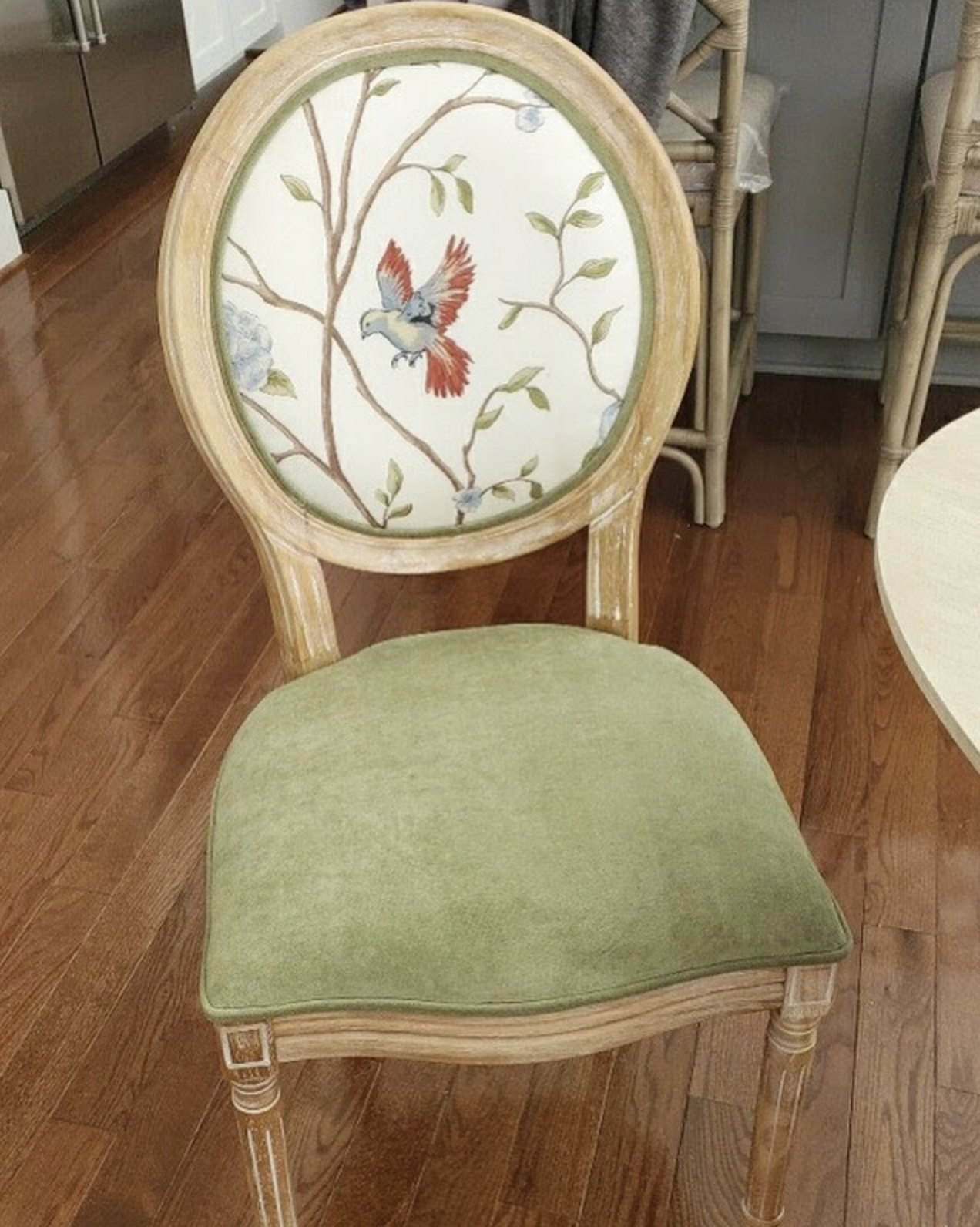 Custom Re-upholstery & Slipcovers