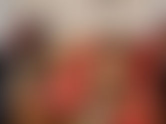 Pro Polizei bringt ein paar Süßigkeiten zu Weihnachten an die Wache