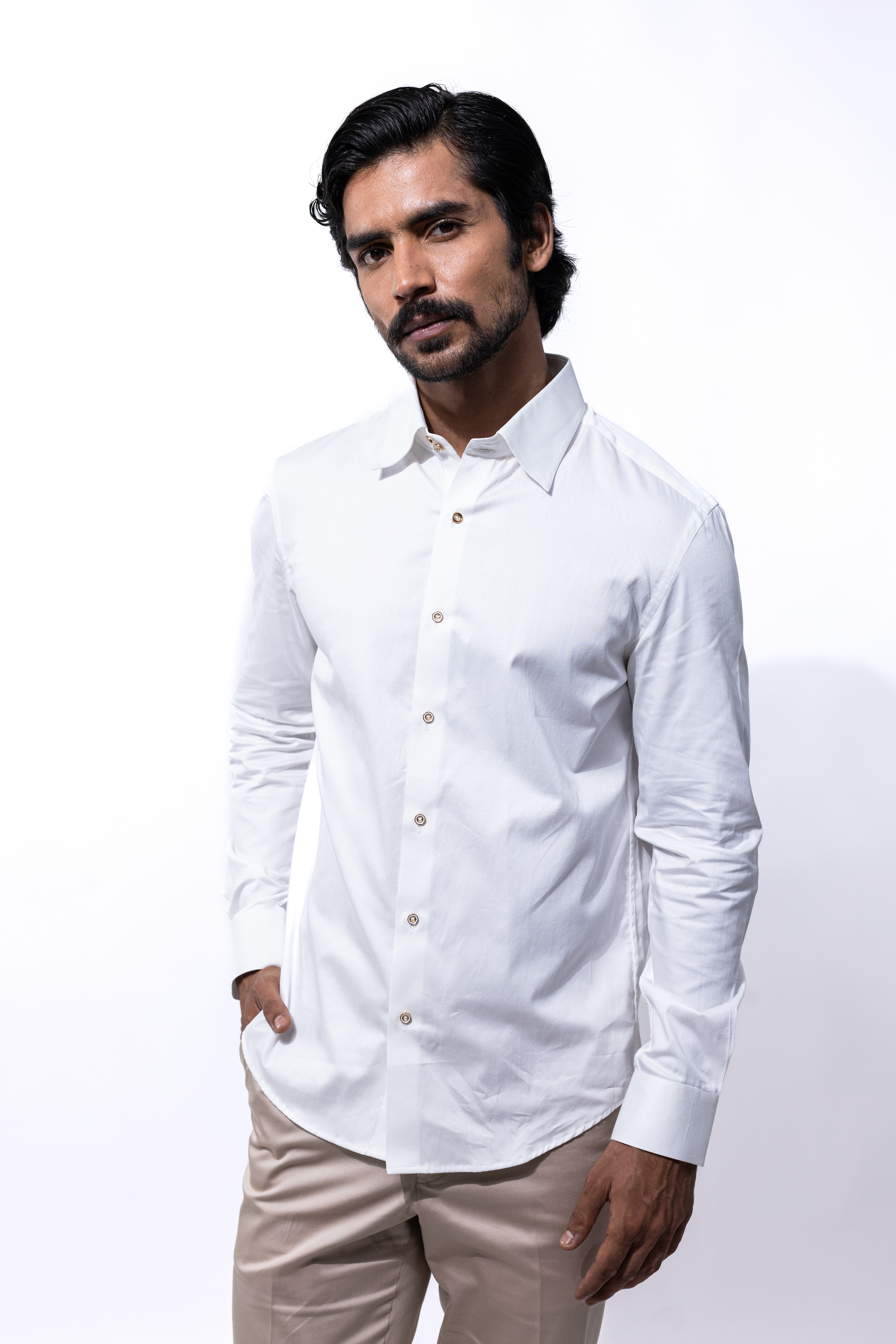 IBIS Plain white shirt