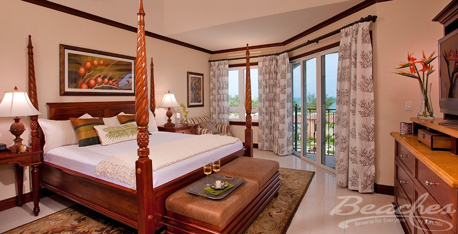 Italian Penthouse Oceanview Concierge Family Suite with Kids Room