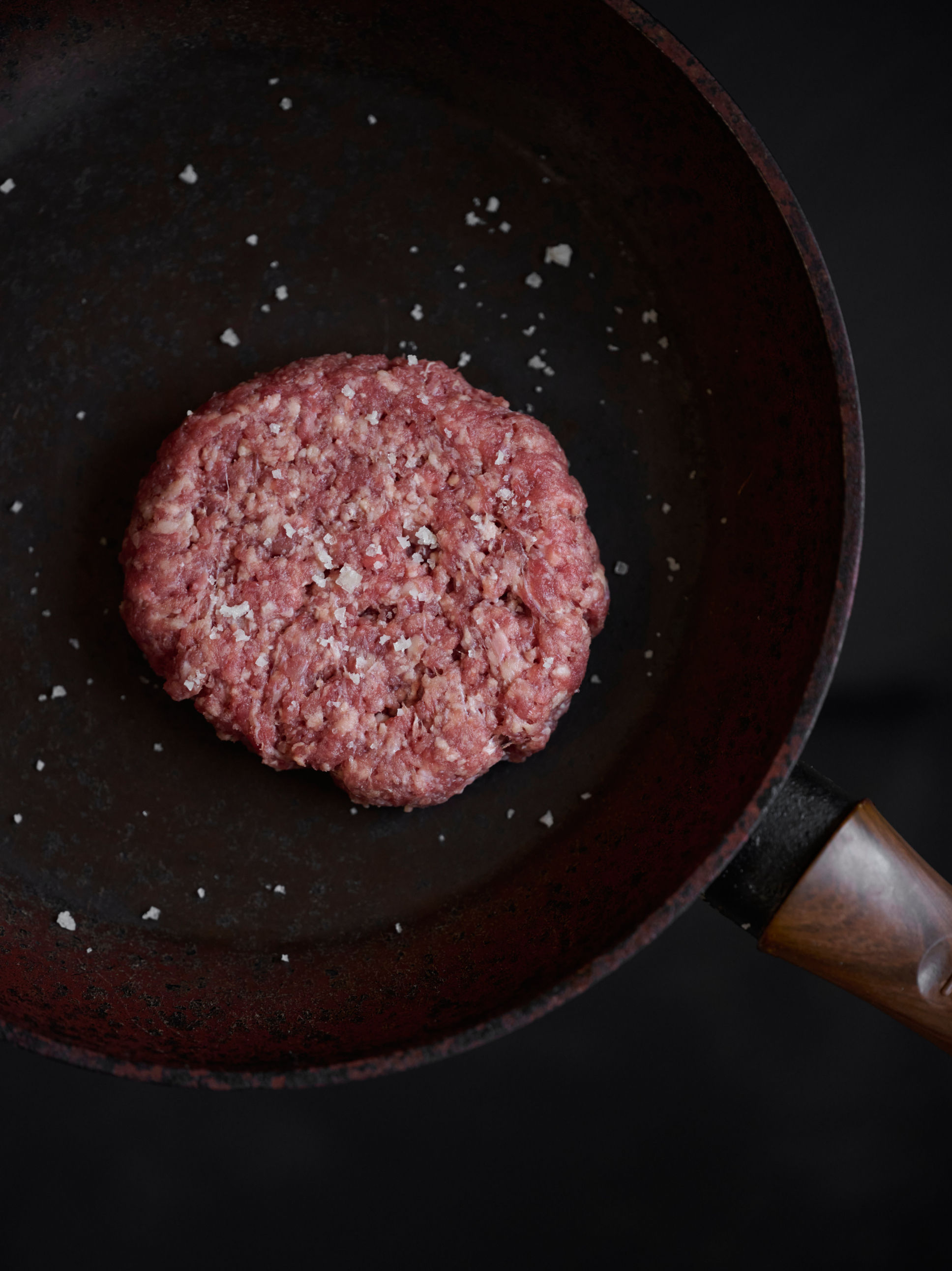 Steak haché pur boeuf.