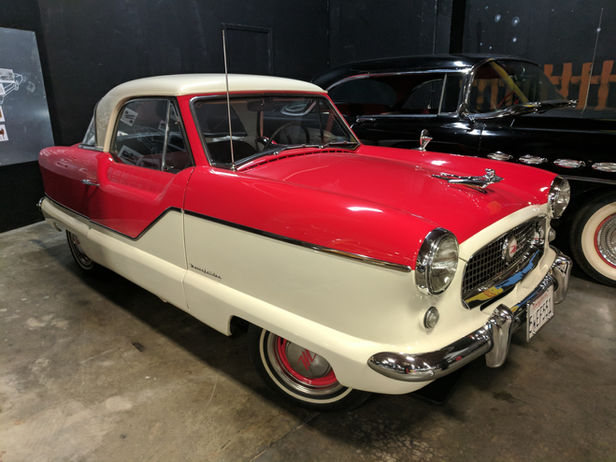 1960 Nash Metropolitan 1500 Coupe.jpg