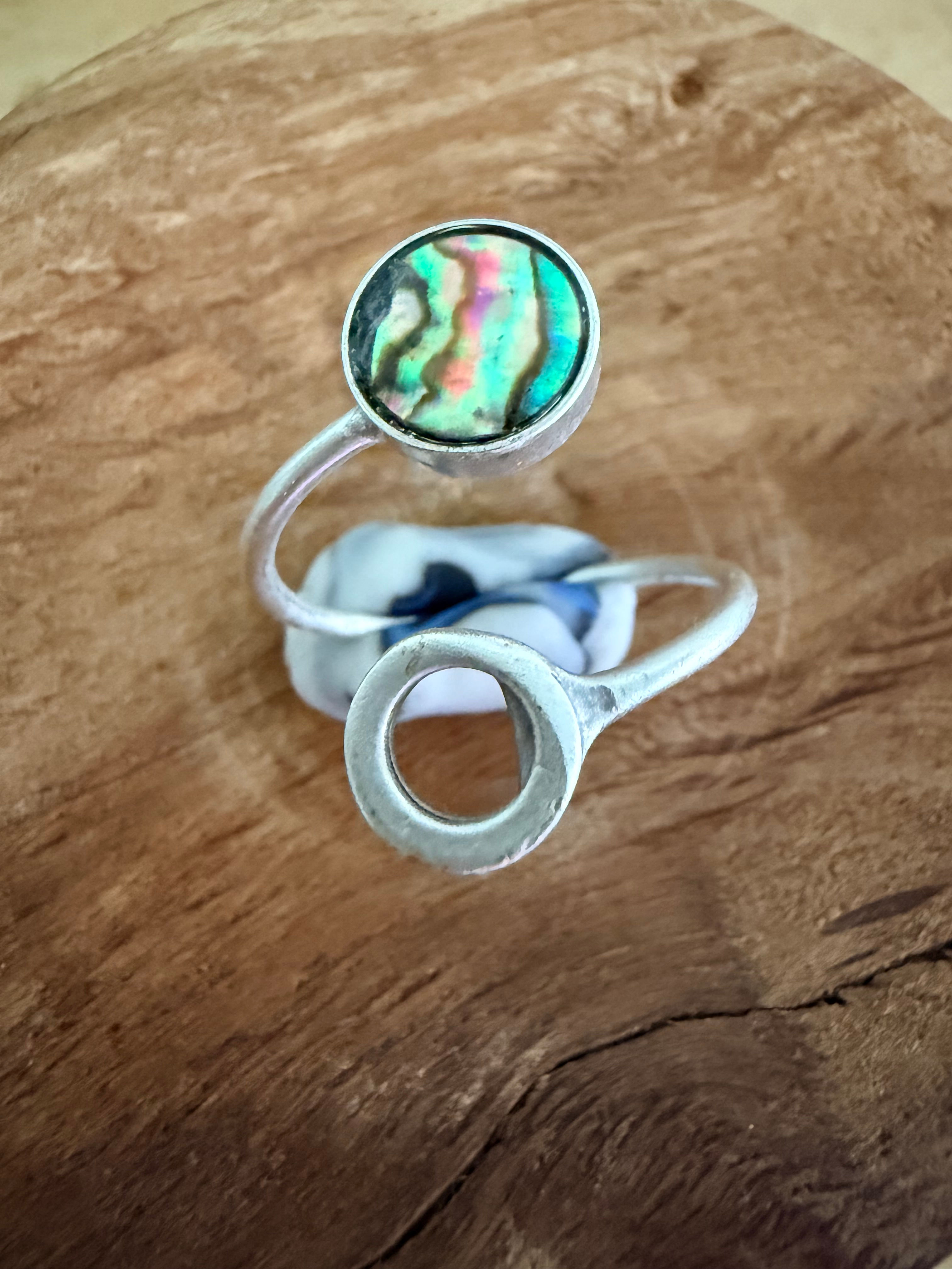 8mm Abalone Shell & Circle Adjustable Ring Size: P