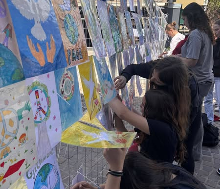 Kosovo-Pristina: Drawings from Kosovo