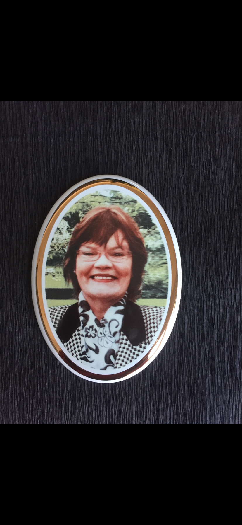 Thumbnail: Shop Oval Ceramic Headstone Photos