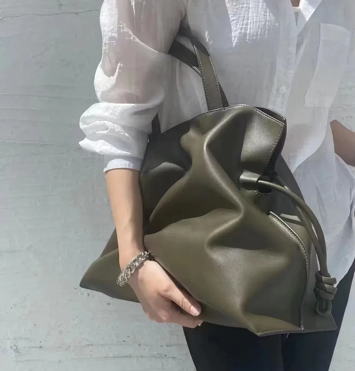 100% Genuine Leather Extra Large Women Shoulder Bags