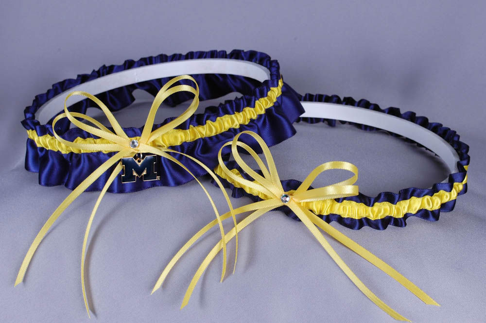 University of Michigan Wolverines Wedding Garter Set
