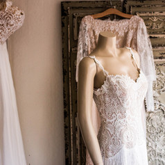 Hochzeitskleid auf Headless Mannequin