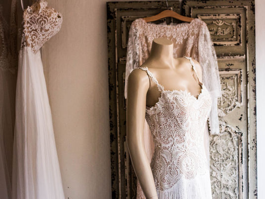 El vestido de novia: un viaje elegante a través del tiempo