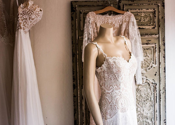 Do I want to sell my wedding dress, and how do I do this? Do I want to sell my wedding dress, and how do I do this?