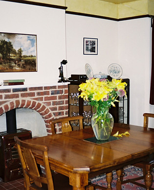 Kilns dining room_edited.jpg