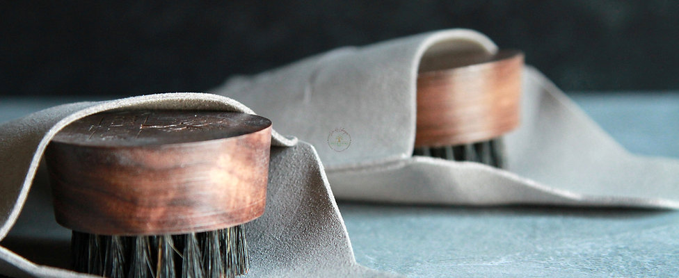 Black Walnut Mini Beard Brush