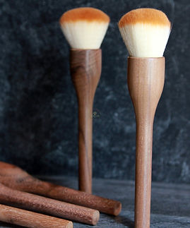 black walnut powder foundation long bristles.jpg