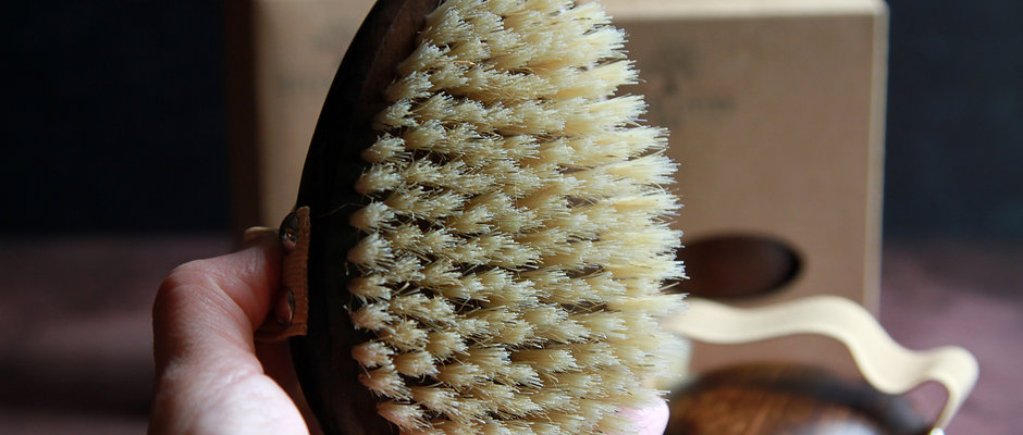 Teardrop Wooden Bath Brush