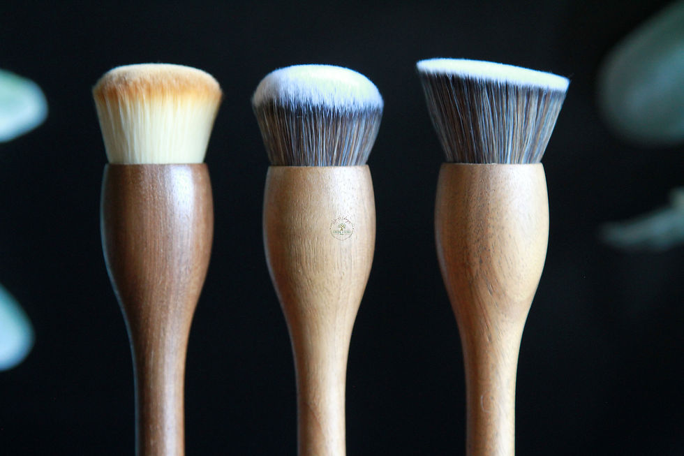 Sličica: Black Walnut Foundation Makeup Brush Set