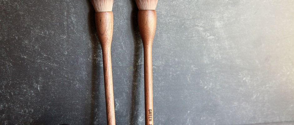 Black Walnut Flame Highlight Brush