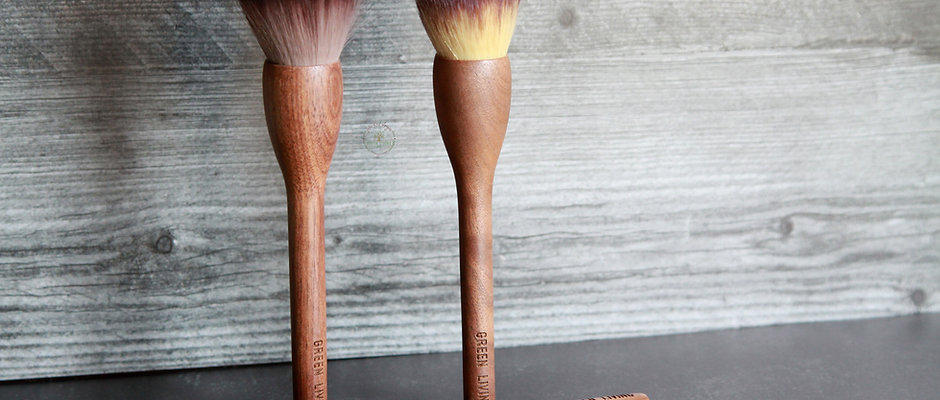 Black Walnut Makeup Powder Brush