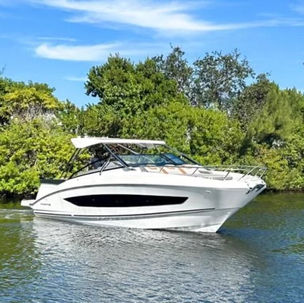 Sea Casita Beneteau Flyer 10 cruising past mangroves