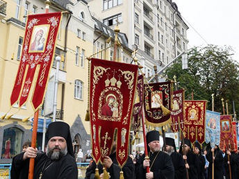 Участникам Крестного хода за мир, угрожает "правый сектор"