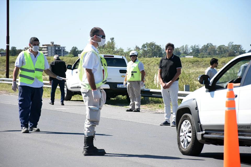 #Funes: Preocupación por los remises que van y vienen de Buenos Aires, Córdoba y Entre Ríos