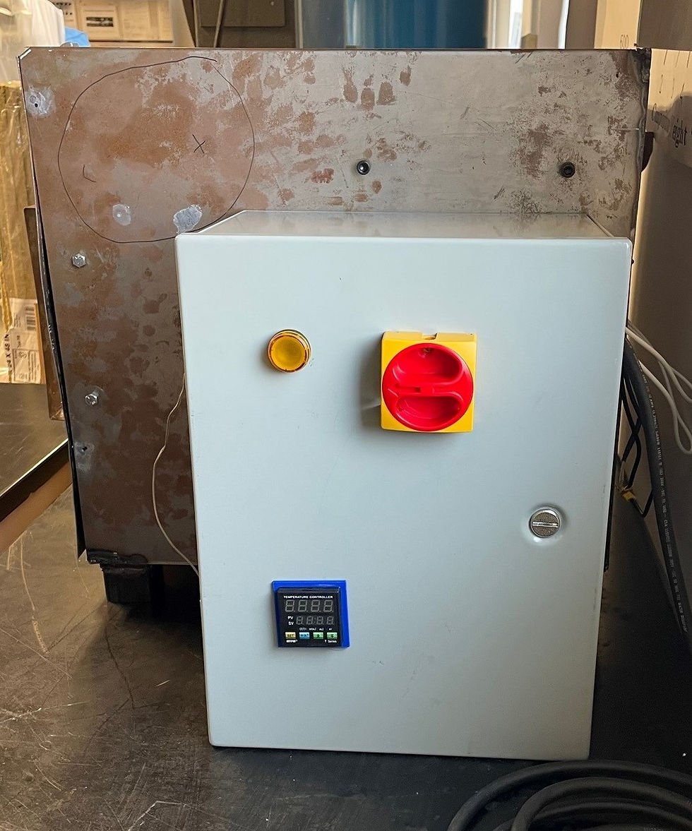 Figure 35: Front view - Electrical Enclosure, light, disconnect switch & temperature controller