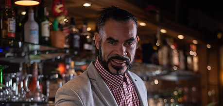 Gensil Fermin Guillen in der Cocktailbar Tropical Vista