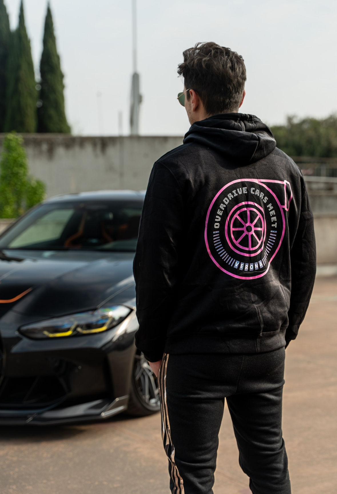 SWEAT-SHIRT OFFICIEL OVERDRIVE CARS MEET - UNISEXE