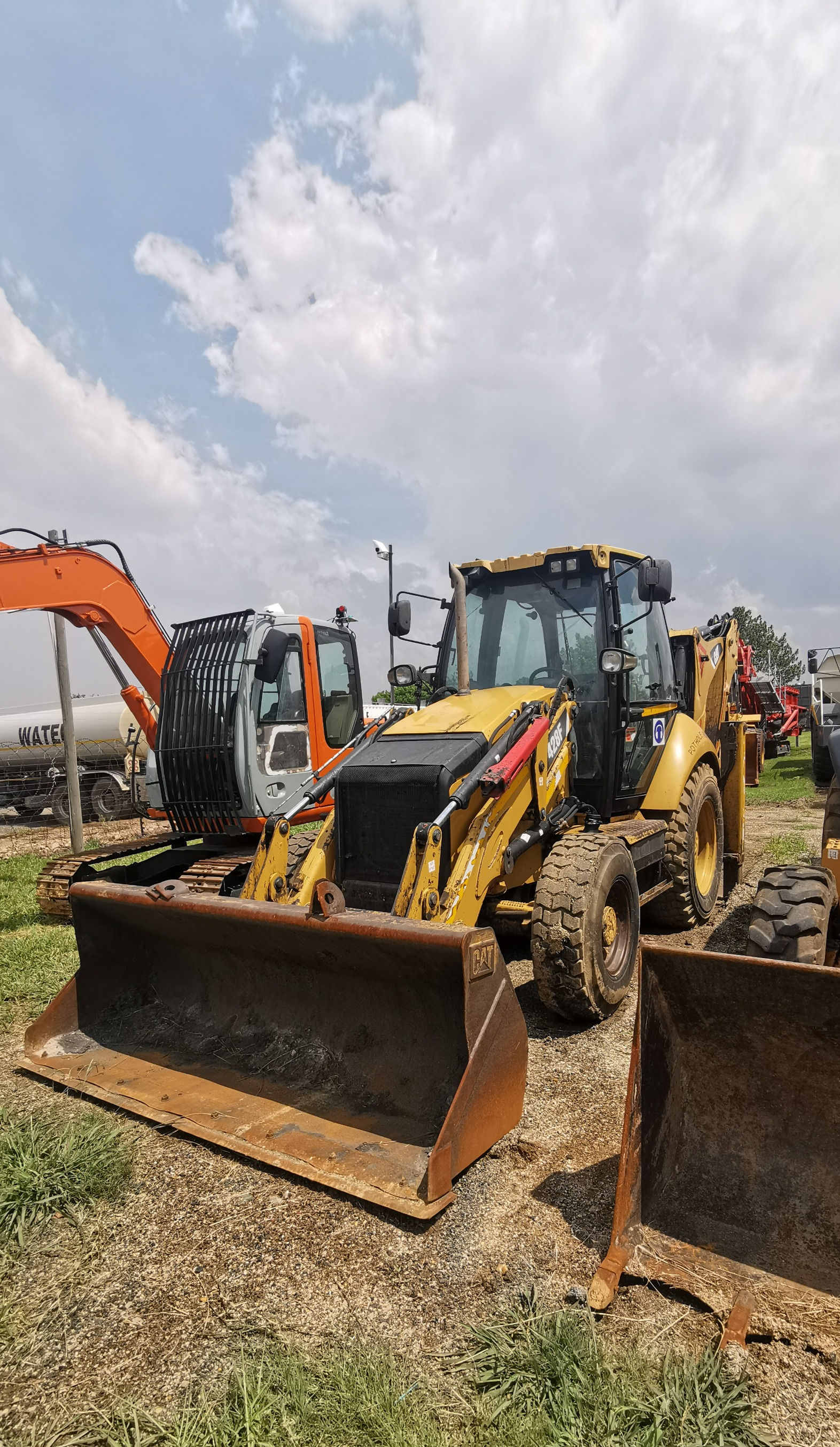 CAT 428F TLB