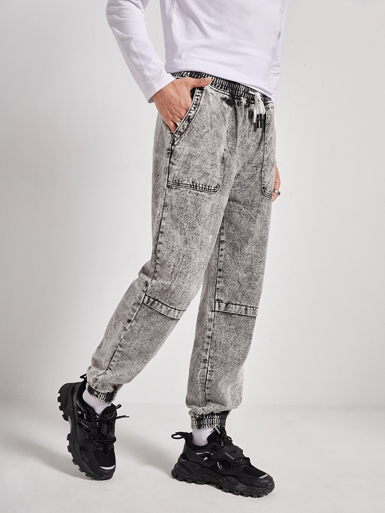 Men Drawstring Waist Slant Pocket Jeans