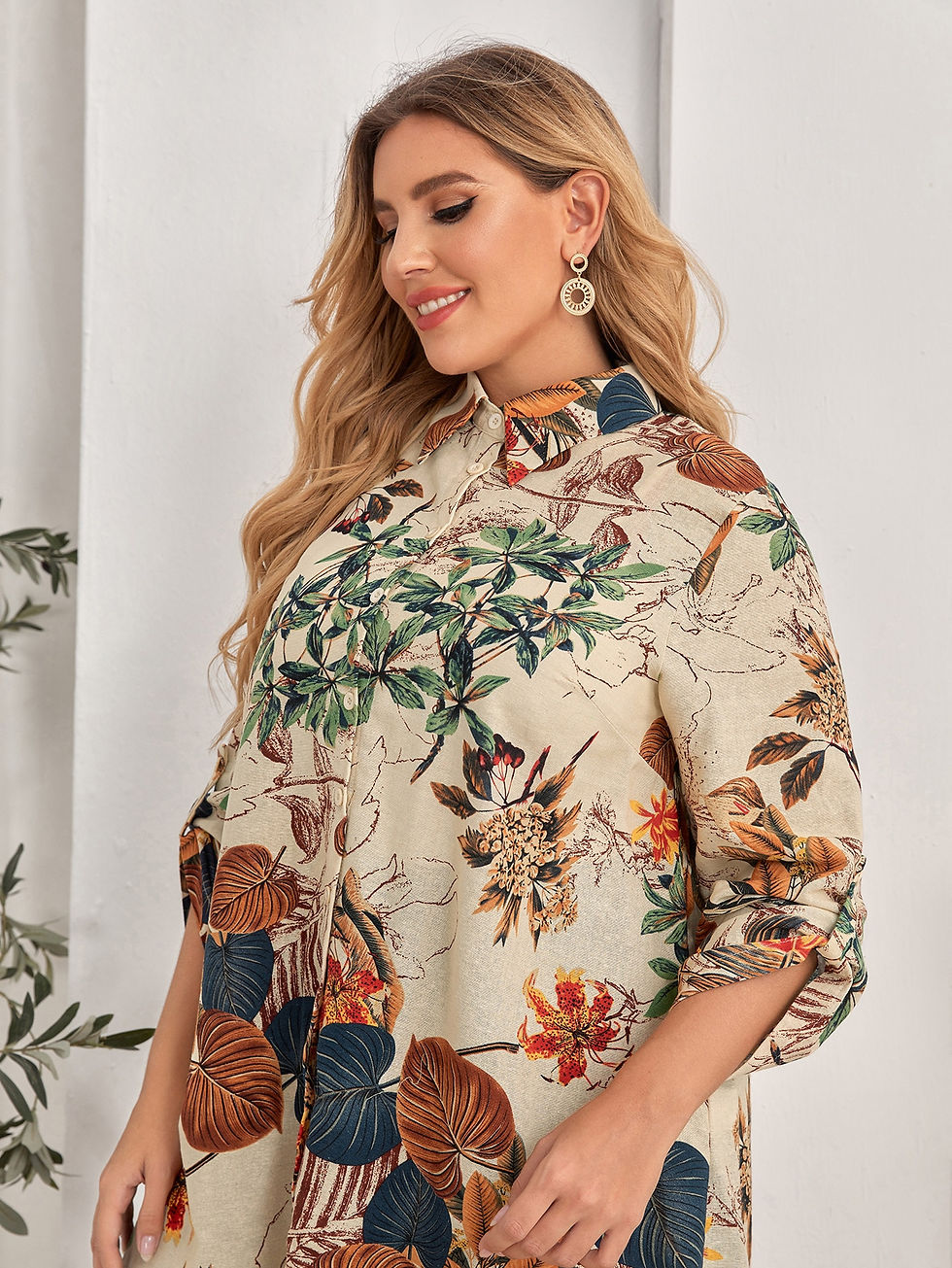 Thumbnail: SHEIN Plus Floral Print Dip Hem Tunic Blouse