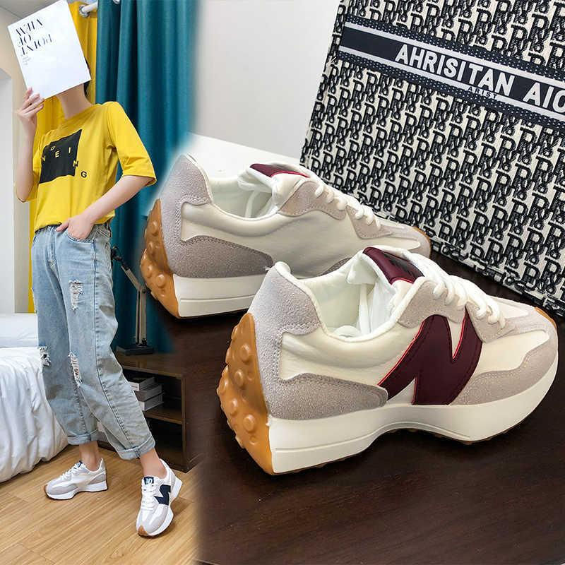 Thumbnail: Women's Fashion New Wild Net Red Thick-Soled Non-Slip Casual Sports N-Shaped Ru