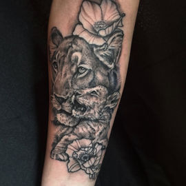 Artist Katlin Parenteau Beautiful Floral Custom Vermont Tattoo work Coverup Artist East Haven Northeast Kingdom Lion Lioness Tattoo