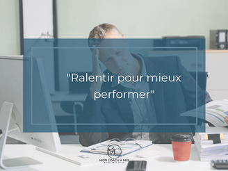 Un homme épuisé au travail