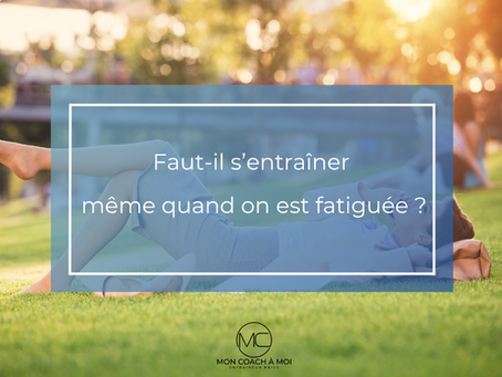 femme 45 ans qui se repose dans un parc