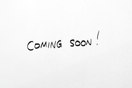 coming-soon-2579123_1920.jpg
