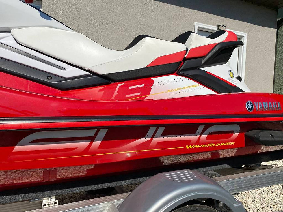 Thumbnail: Yamaha Three Seater
WAVERUNNER FX CRUISER SVHO