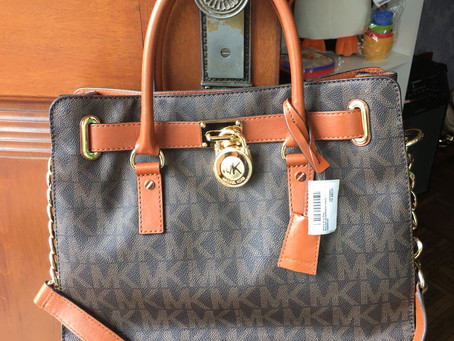Bolsa Hamilton satchel grande com estampa monograma