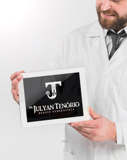 Dr. Julyan Tenório