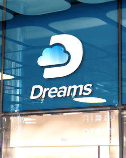 Mockup - Logo - Dreams 2