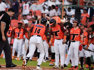 Ofensiva de Toros del Este se hace sentir: derrotan 10-3 a Águilas Cibaeñas