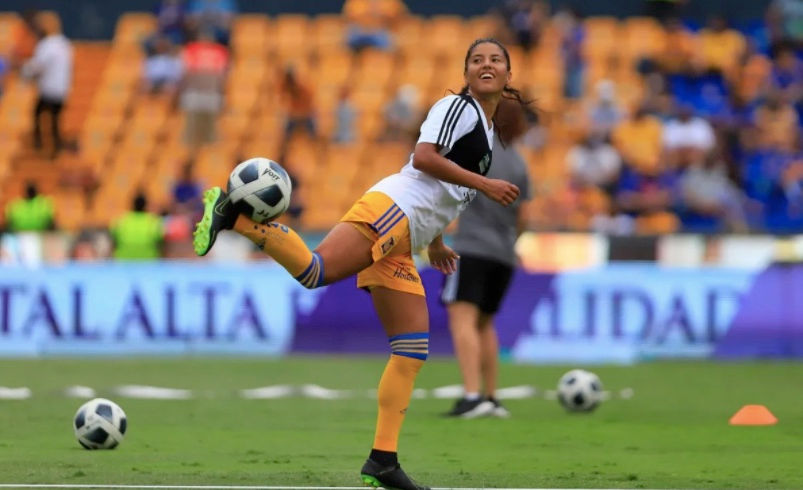 Stefany Ferrer presenta un esguince de primer grado en el tobillo izquierdo