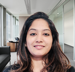 smiling woman sitting indoore for home skill learning pro.motion