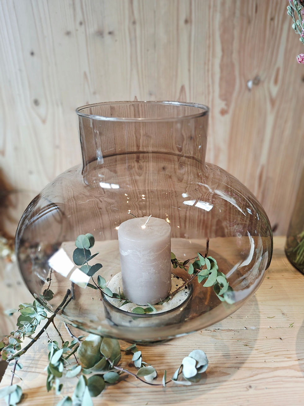 Miniaturbild: geschwungenes Glas