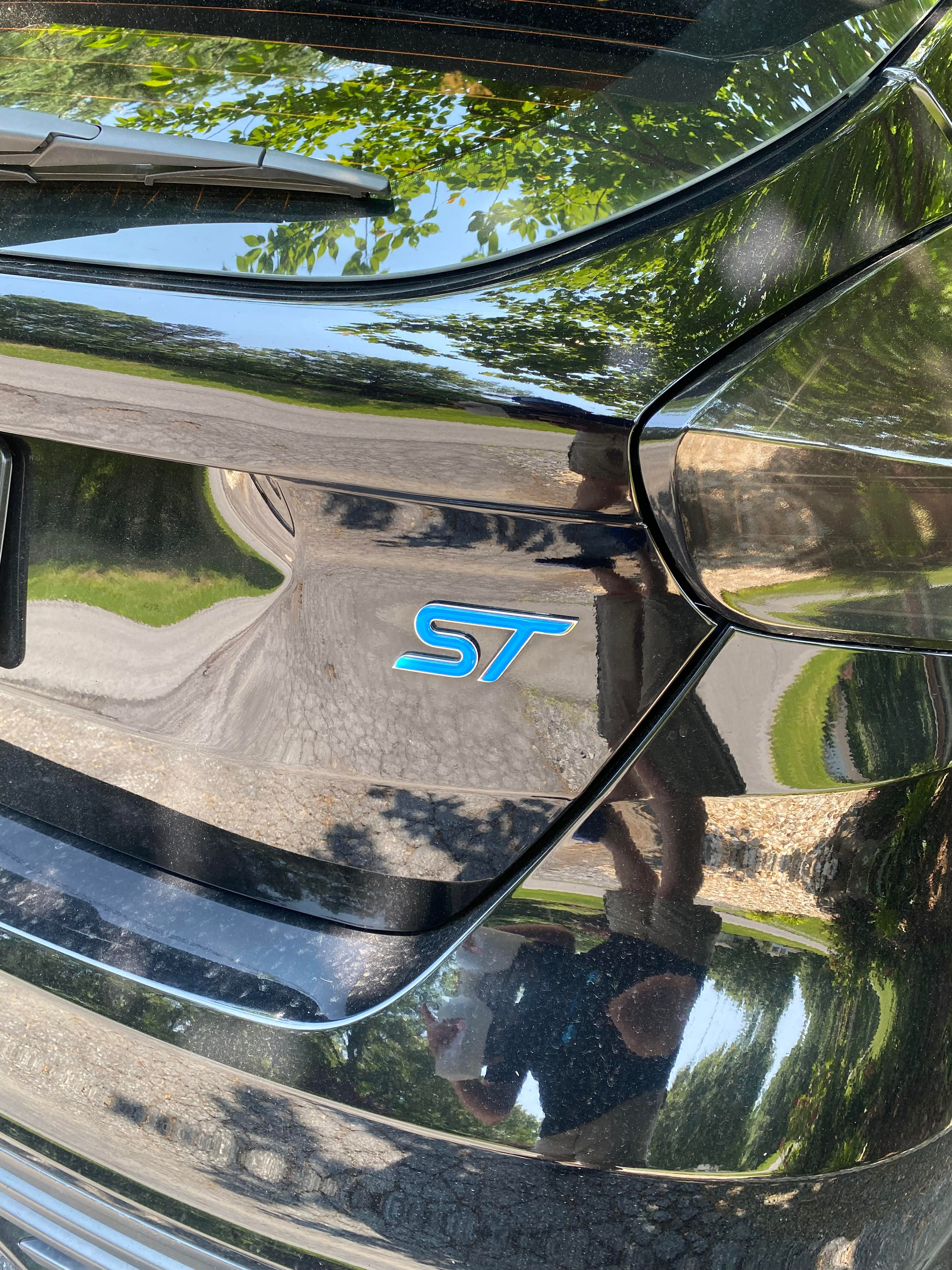 Ford Focus ST Badges